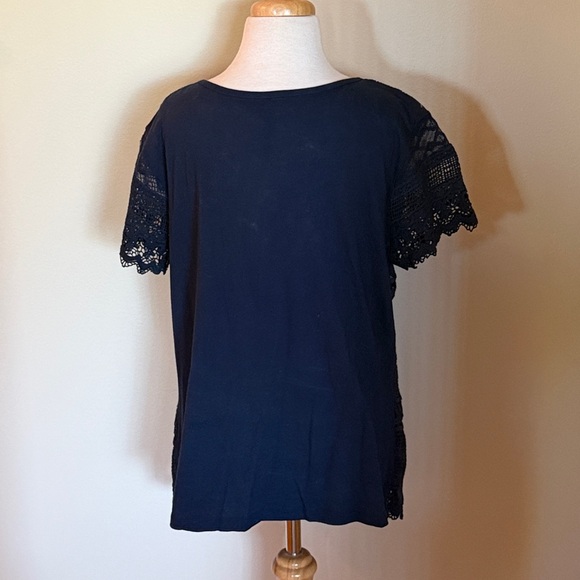 EUC~Woman’s NY Collection Large Petite Navy Lace Short Sleeve Top W/Scoop Neck - Picture 3 of 8